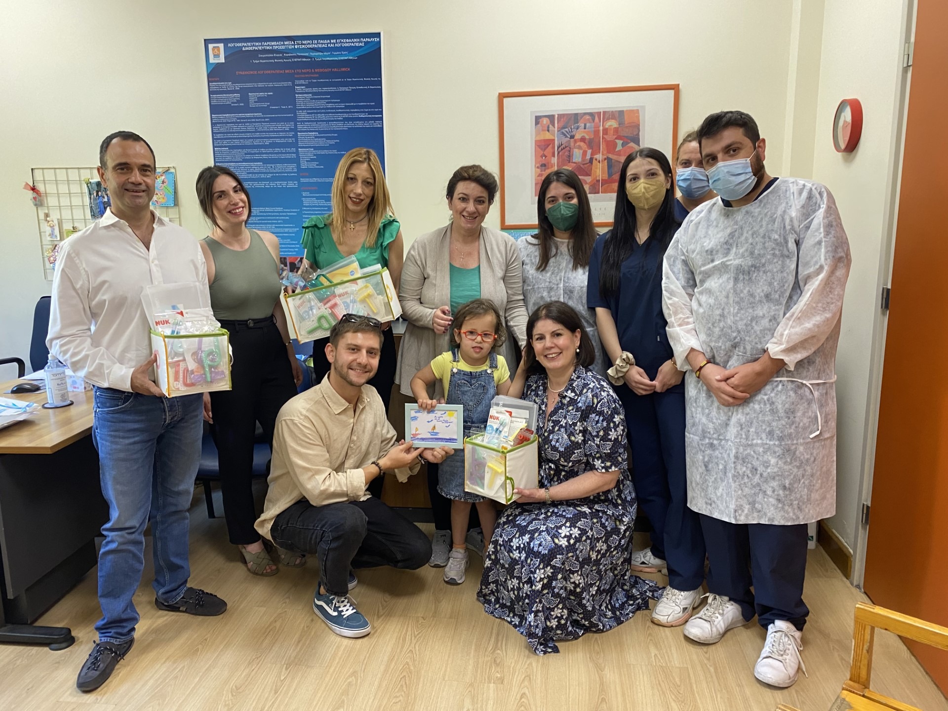 Παραλαβή δωρεάς για το τμήμα Λογοθεραπείας από την CMA CGM GREECE