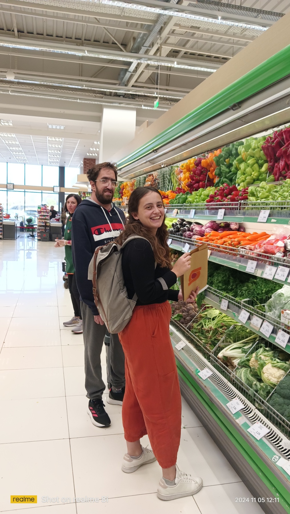 Η ομάδα του ΚΔΗΦ Ιωαννίνων κάνει τα ψώνια της στο super market